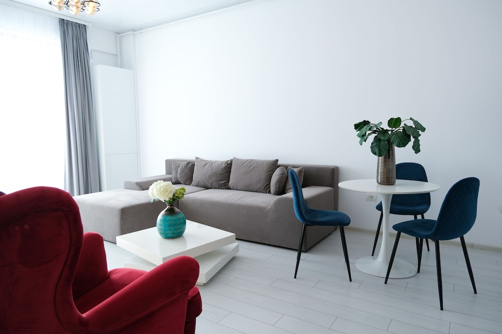 blue chic apartment building stefan mamaia nord