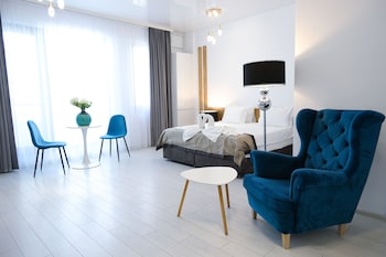 blue chic apartment building stefan mamaia nord