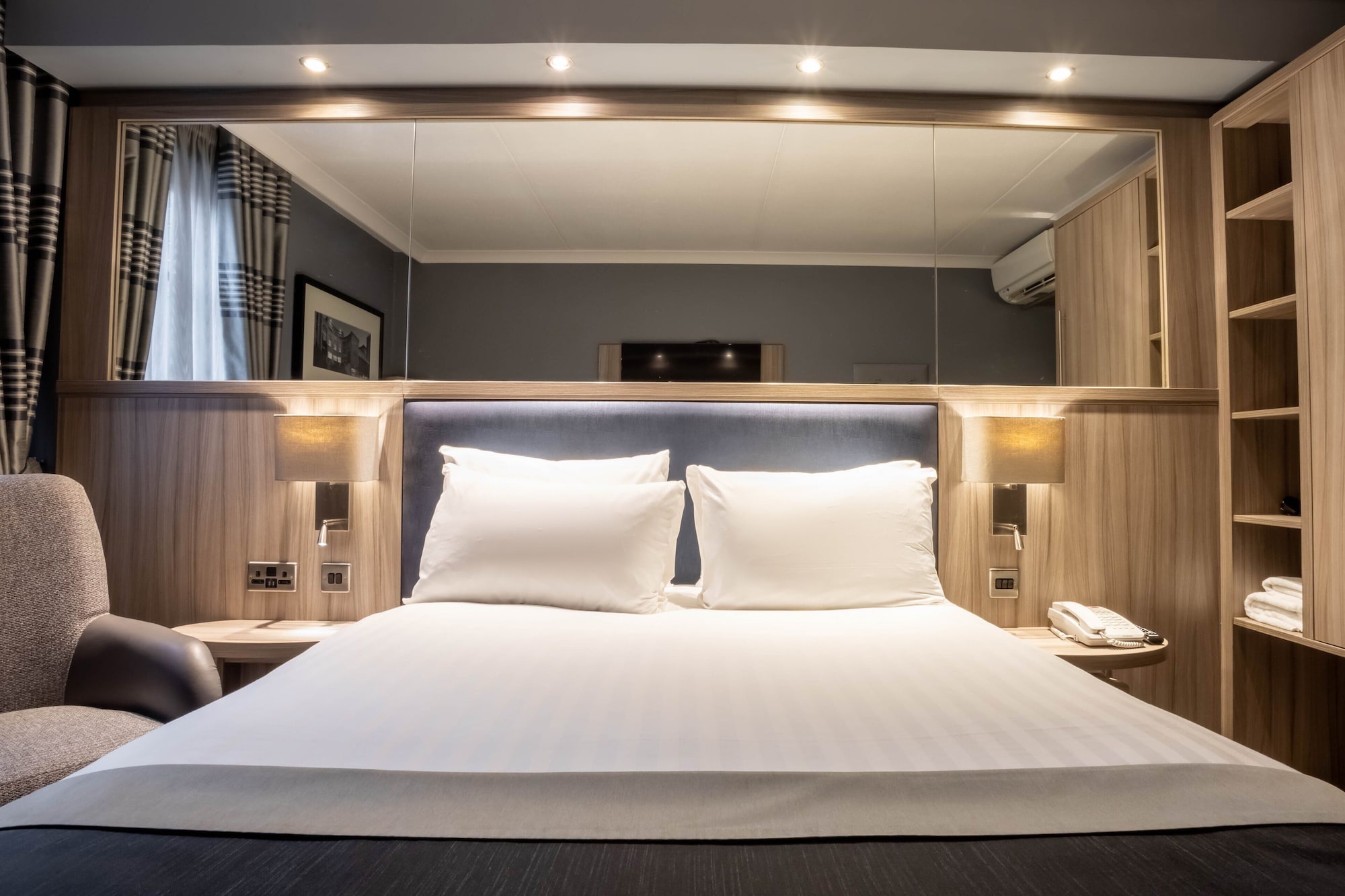 holiday inn glasgow city centre theatreland by ihg