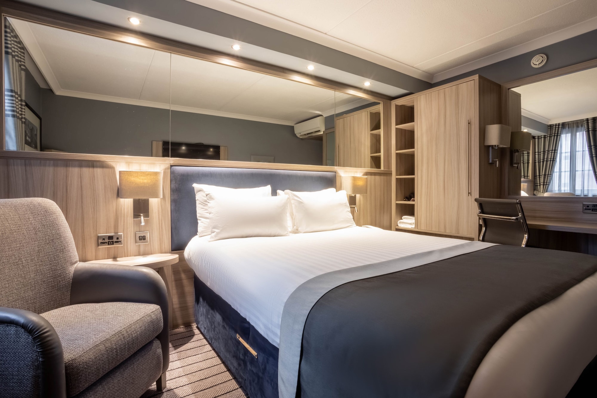 holiday inn glasgow city centre theatreland by ihg