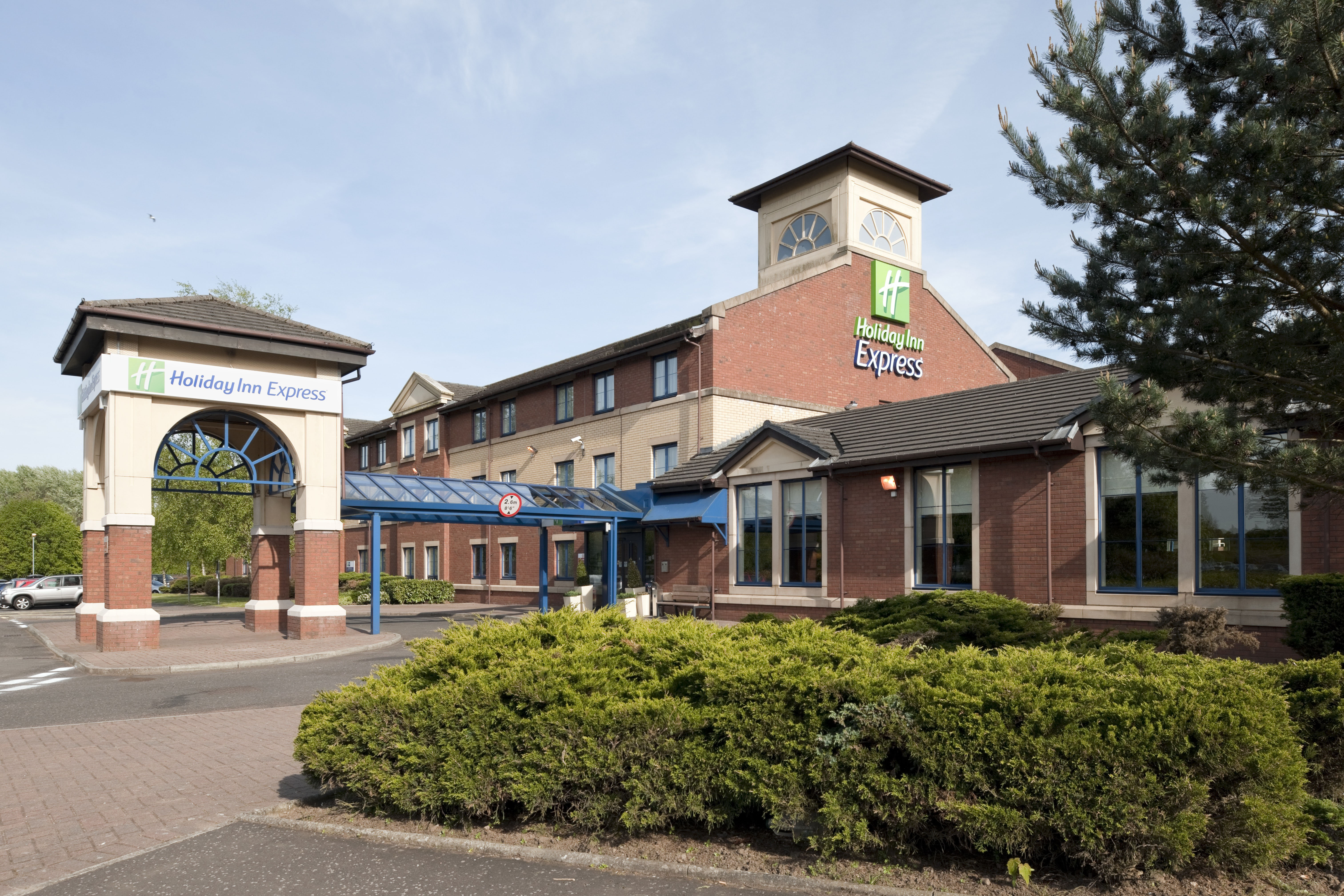 holiday inn express strathclyde park m74 jct 5