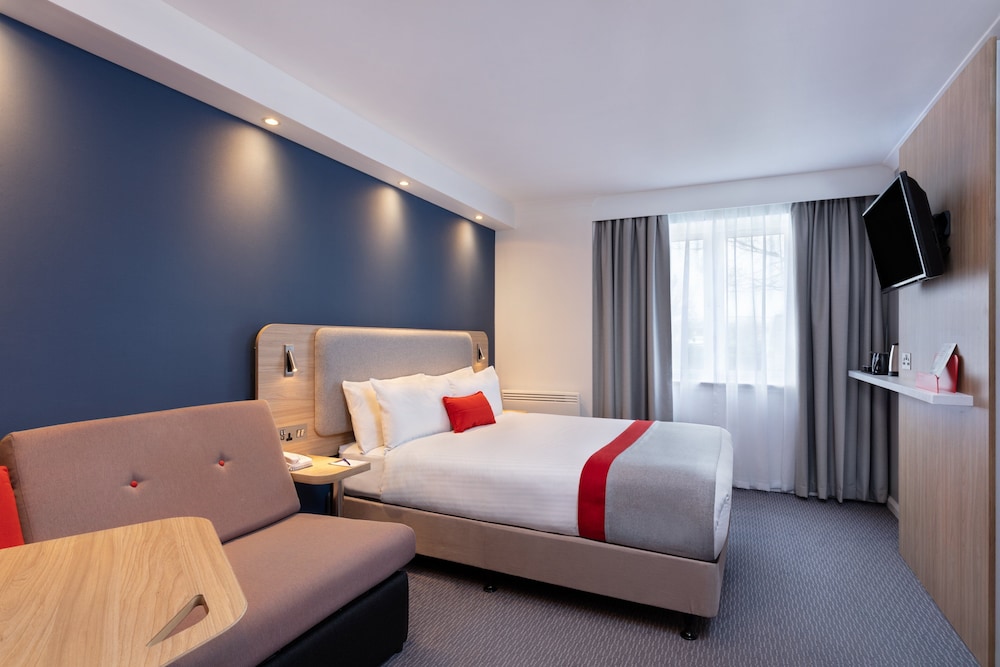 holiday inn express strathclyde park m74 jct 5