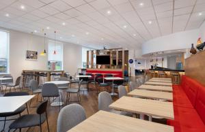 holiday inn express strathclyde park m74 jct 5