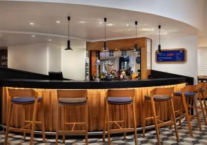 holiday inn express strathclyde park m74 jct 5