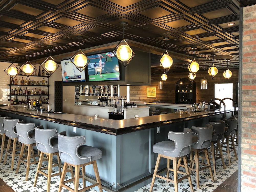 sideways inn