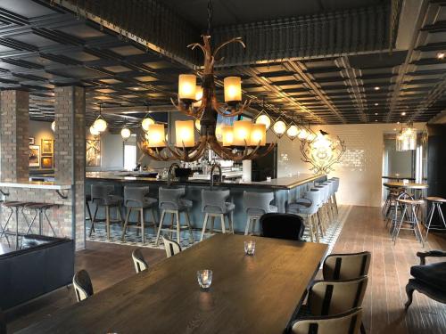 sideways inn