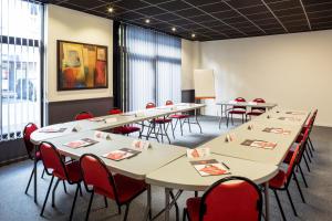 ibis lannion cote de granit rose