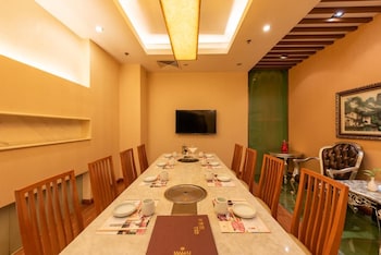 yun zen century hotel