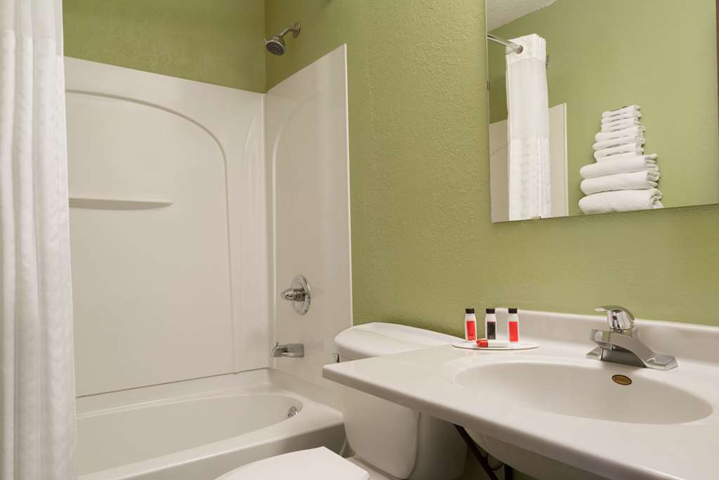 super 8 by wyndham ithaca