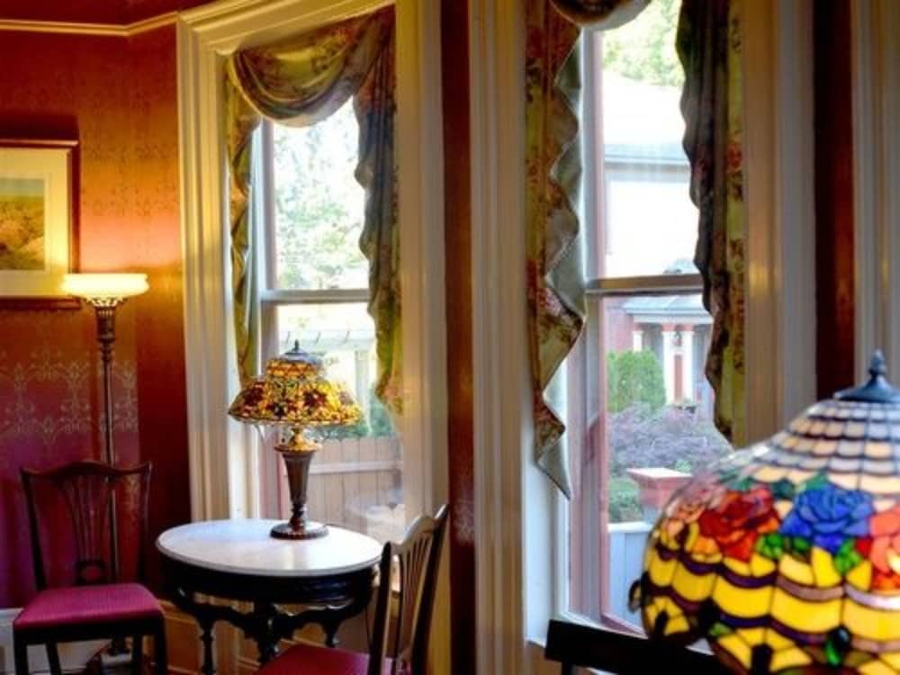 saratoga springs