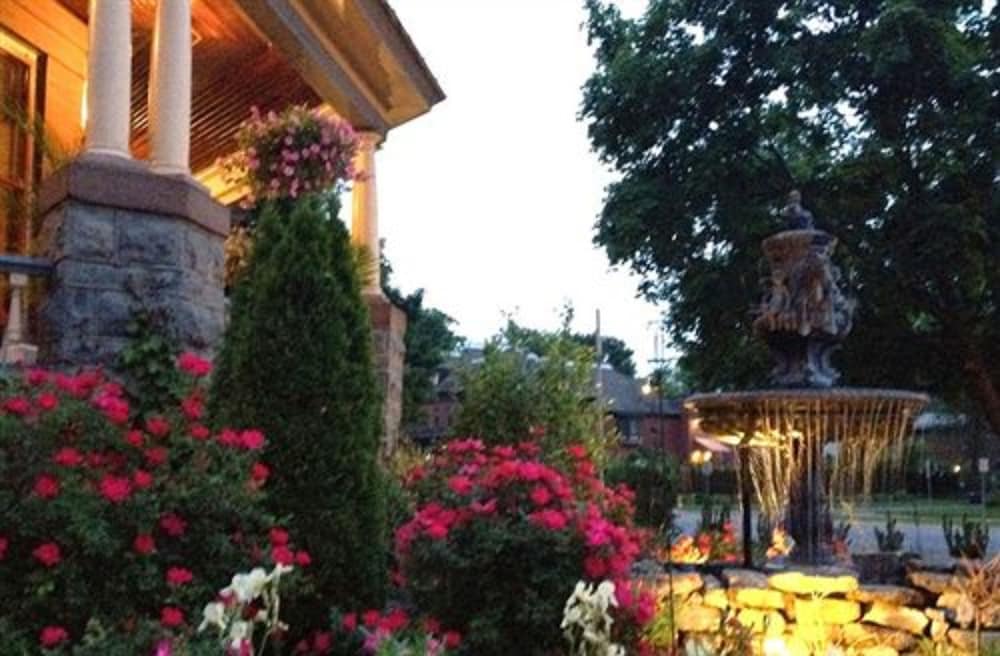 saratoga springs