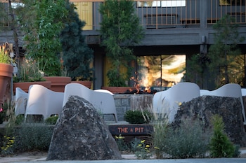 campfire hotel