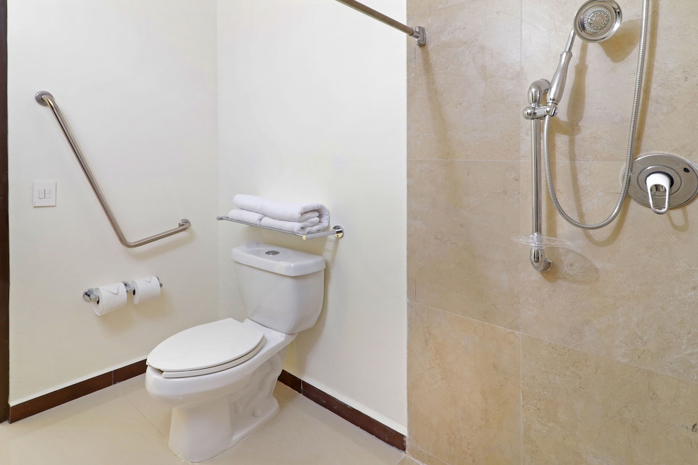 holiday inn express tuxpan an ihg hotel