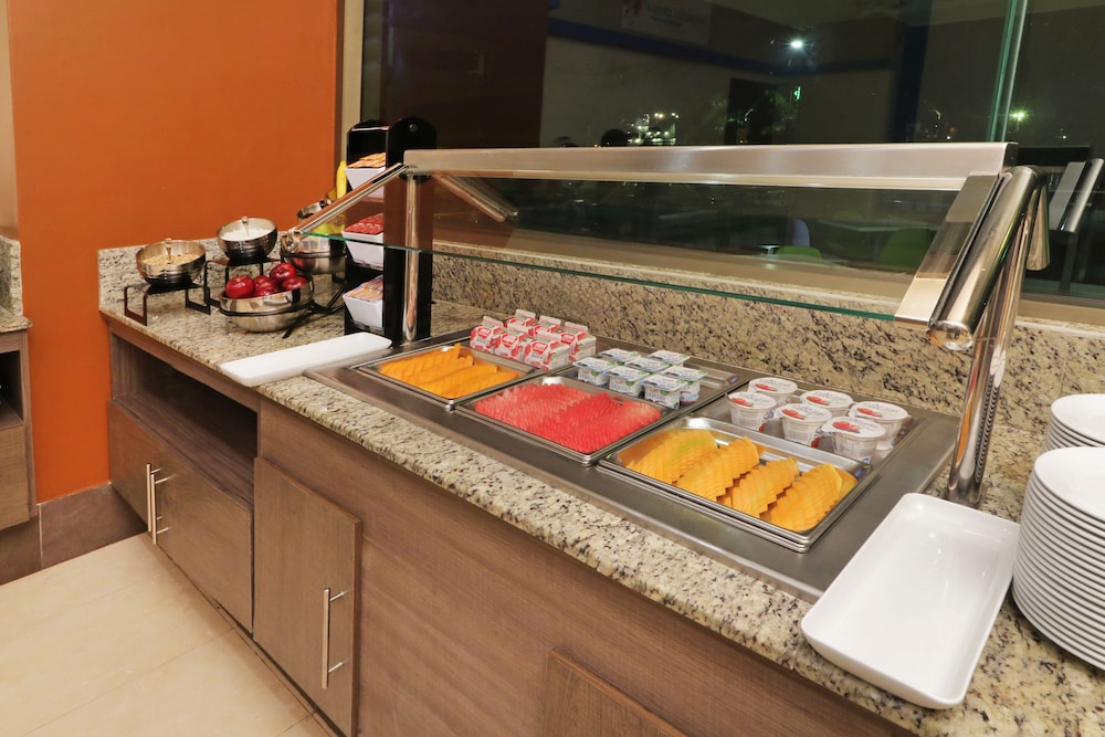 holiday inn express tuxpan an ihg hotel