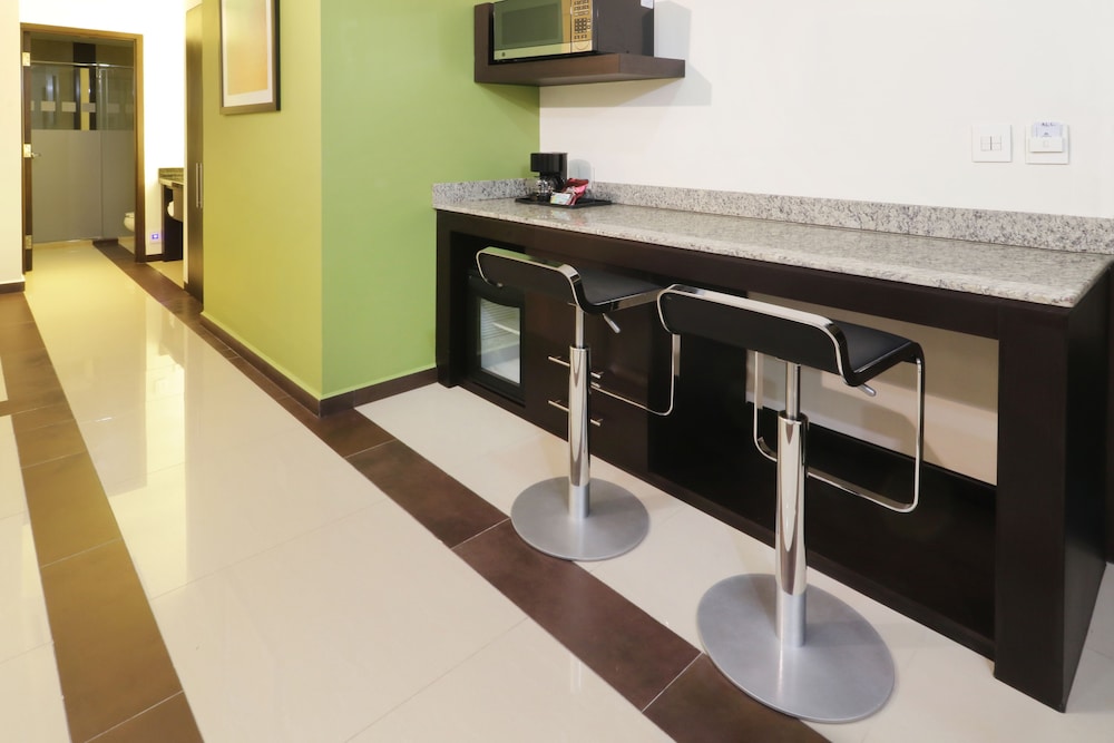 holiday inn express tuxpan an ihg hotel