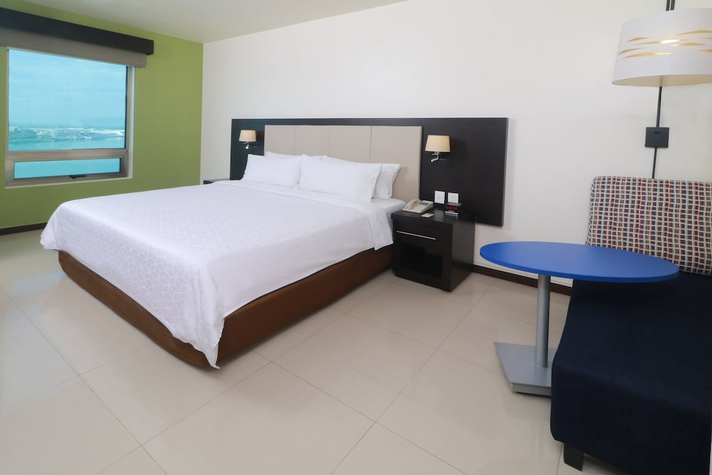 holiday inn express tuxpan an ihg hotel