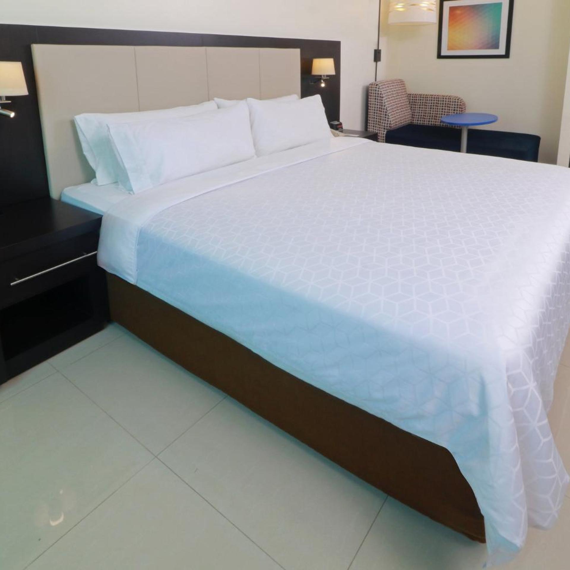 holiday inn express tuxpan an ihg hotel