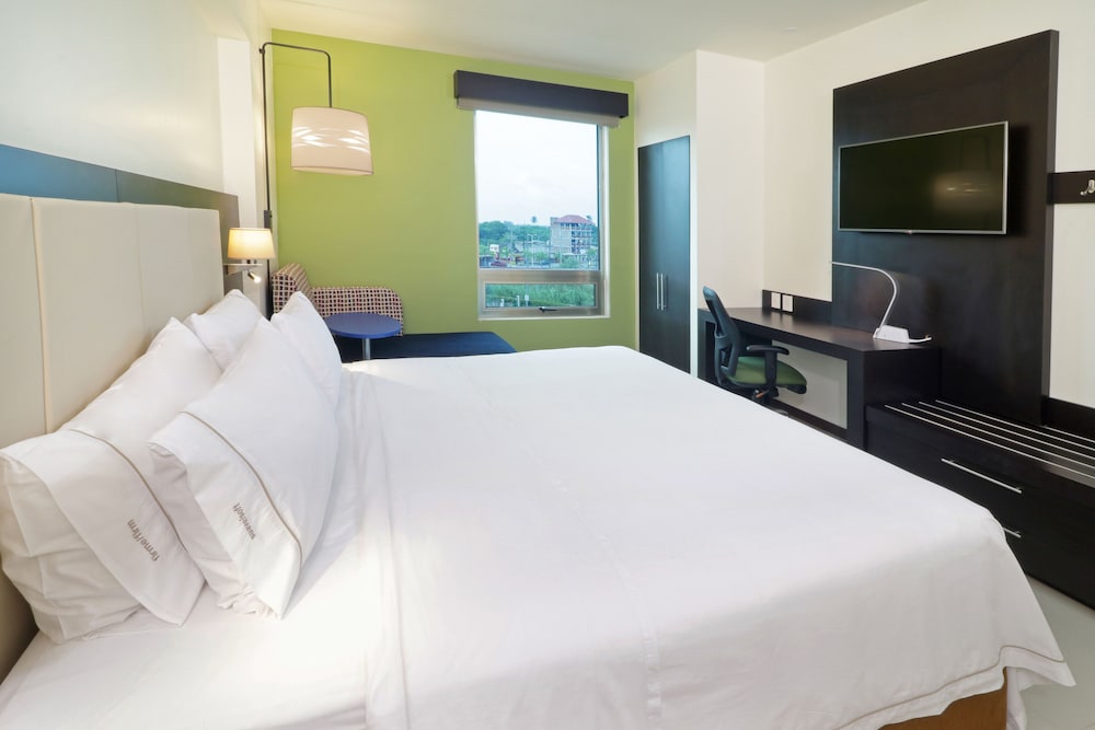 holiday inn express tuxpan an ihg hotel