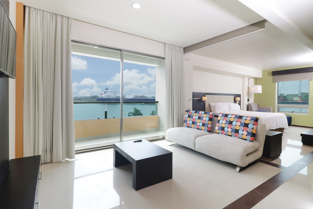 holiday inn express tuxpan an ihg hotel