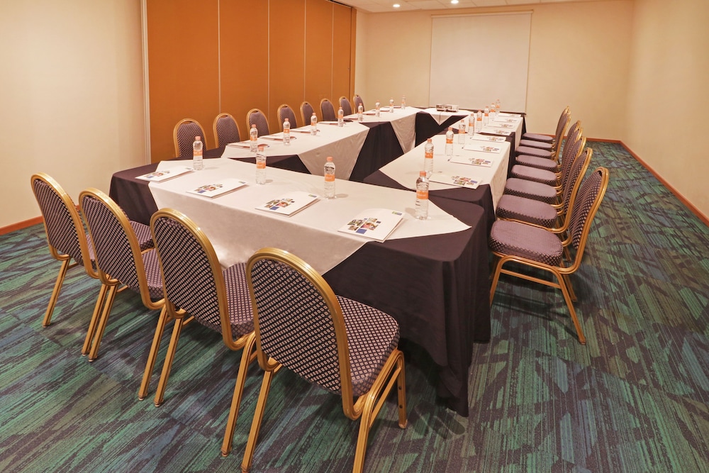 holiday inn express tuxpan an ihg hotel