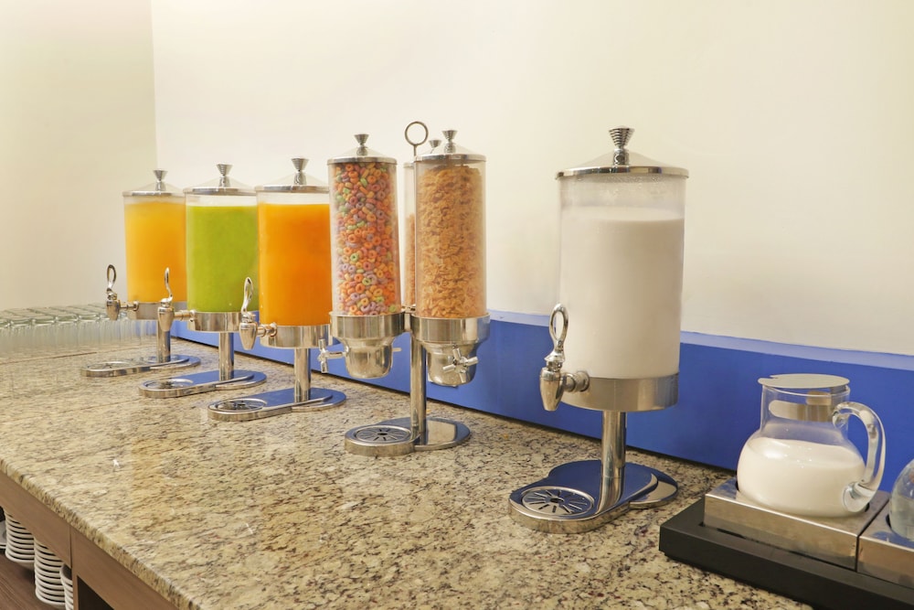 holiday inn express tuxpan an ihg hotel