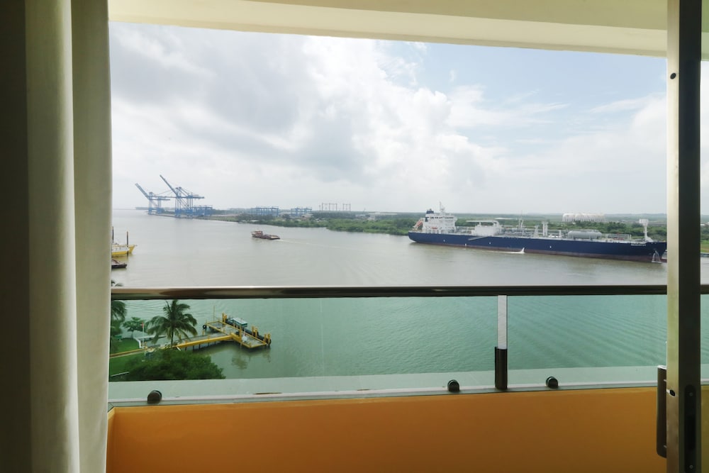 holiday inn express tuxpan an ihg hotel