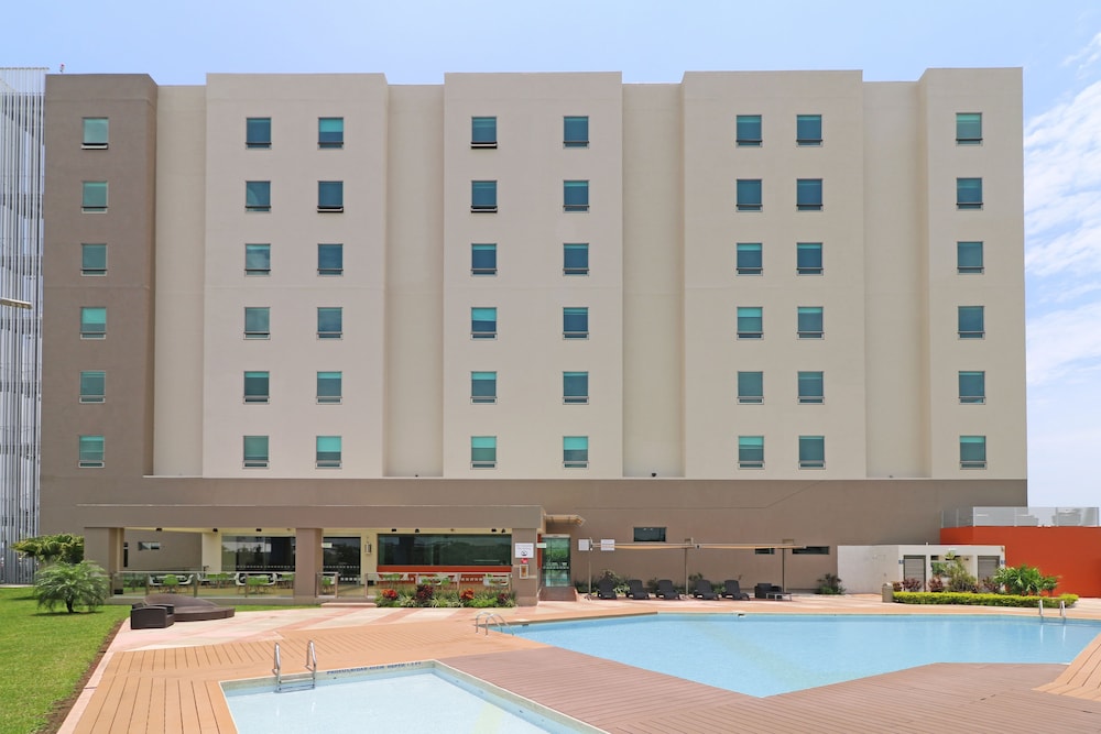 holiday inn express tuxpan an ihg hotel