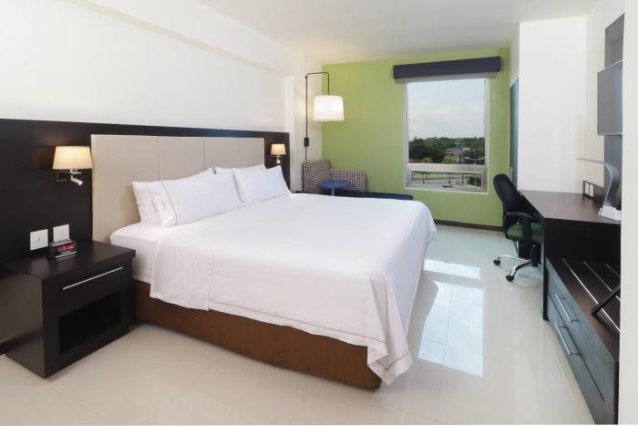 holiday inn express tuxpan an ihg hotel
