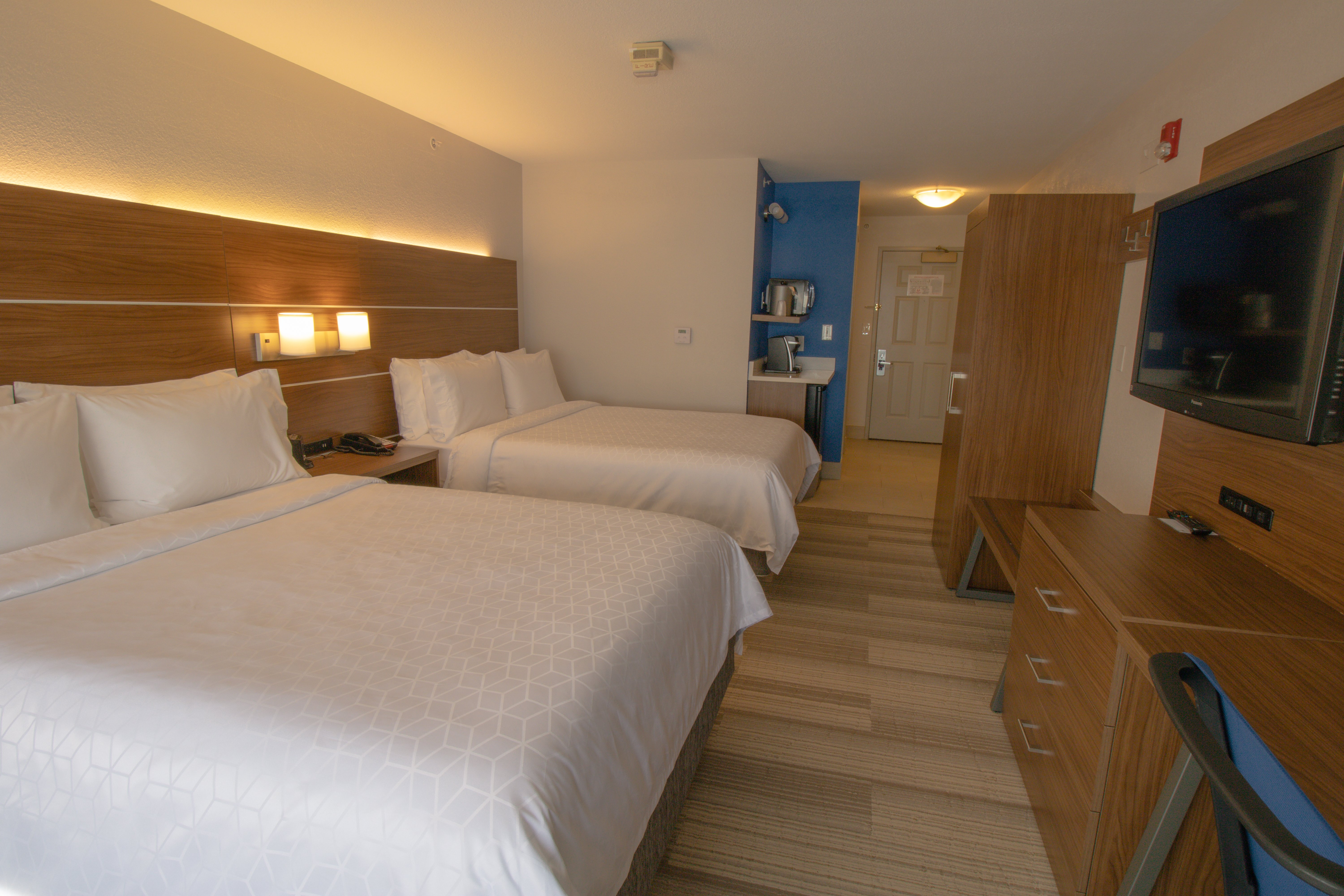 holiday inn express and suites manassas by ihg