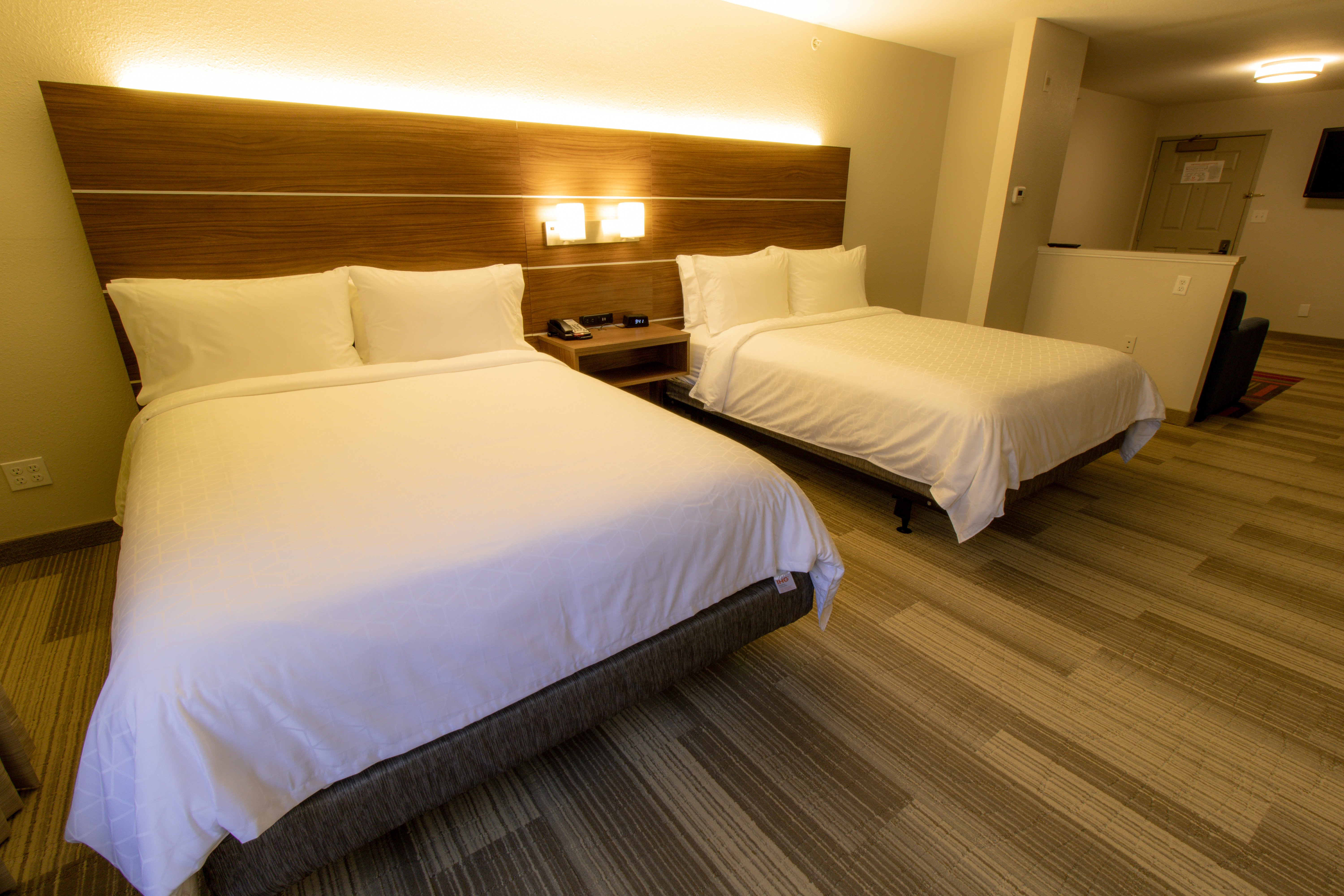 holiday inn express and suites manassas by ihg