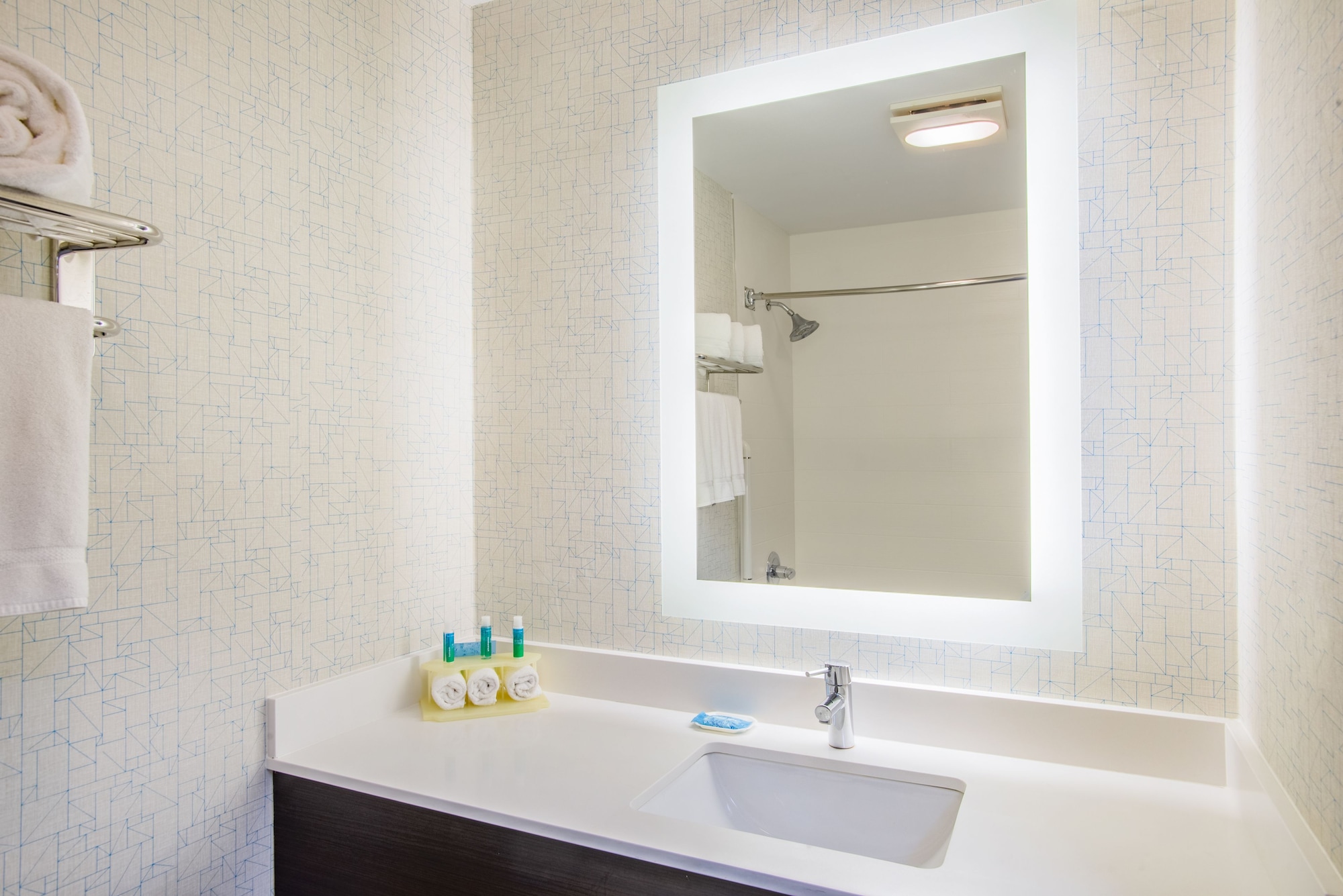 holiday inn express hotel and suites boston marlboro by ihg