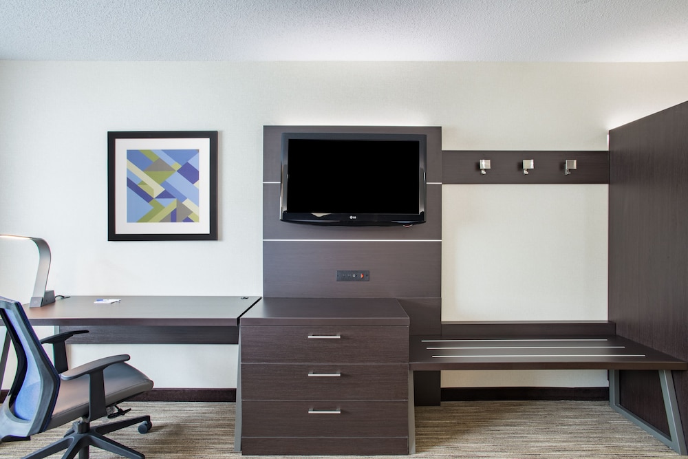 holiday inn express hotel and suites boston marlboro by ihg