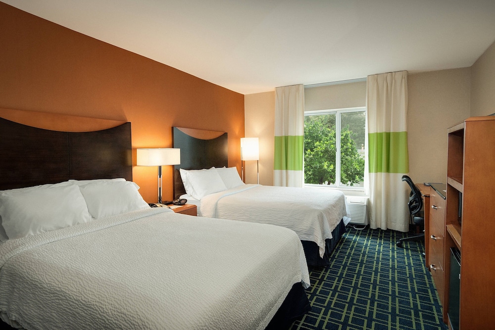 Fairfield Inn & Suites Worcester Auburn,Worcester>>Auburn,3 star