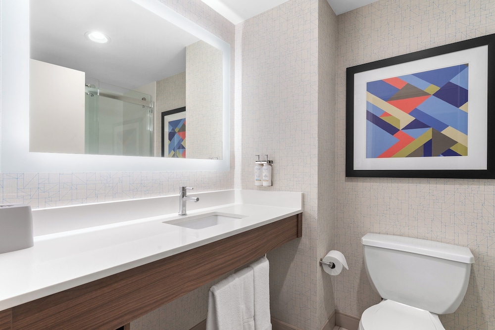 holiday inn express coralville by ihg