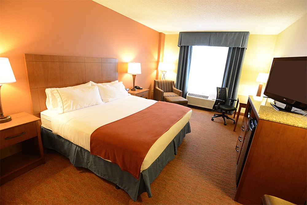 holiday inn express coralville by ihg