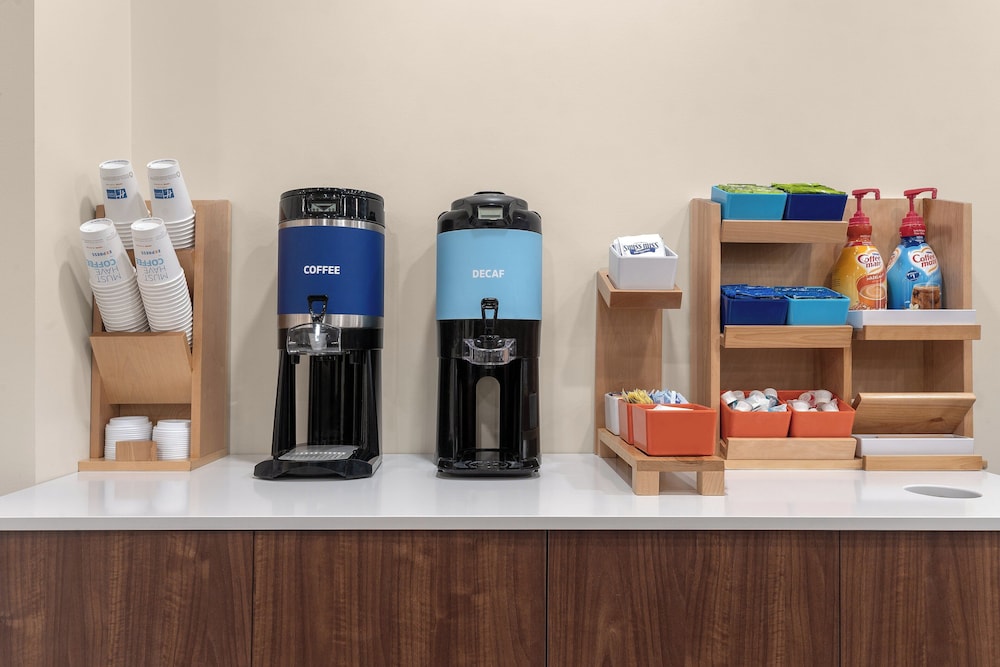 holiday inn express coralville by ihg