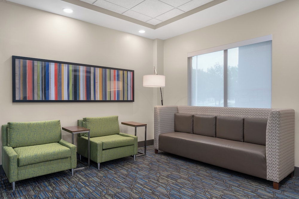 holiday inn express coralville by ihg