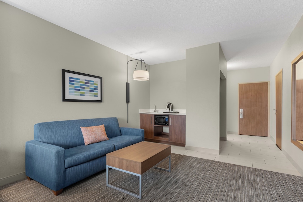 holiday inn express coralville by ihg