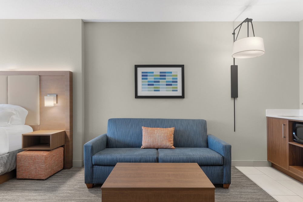 holiday inn express coralville by ihg