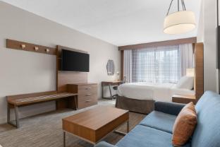 holiday inn express coralville by ihg
