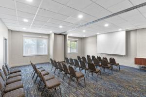 holiday inn express coralville by ihg