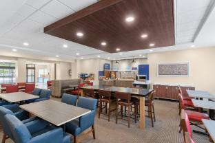 holiday inn express coralville by ihg