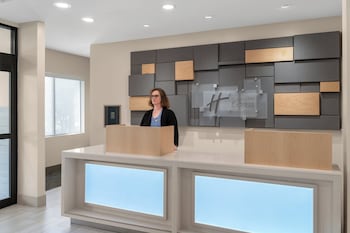 Holiday Inn Express Coralville By Ihg,Coralville>>Cedar Rapids - Iowa City,3 star