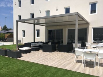 saint mitre les remparts