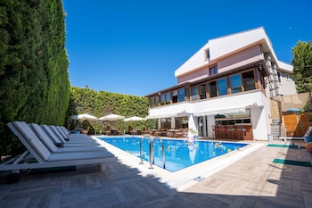 cunda giritlioglu otel