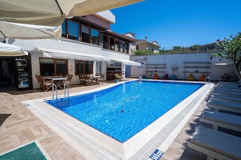 cunda giritlioglu otel
