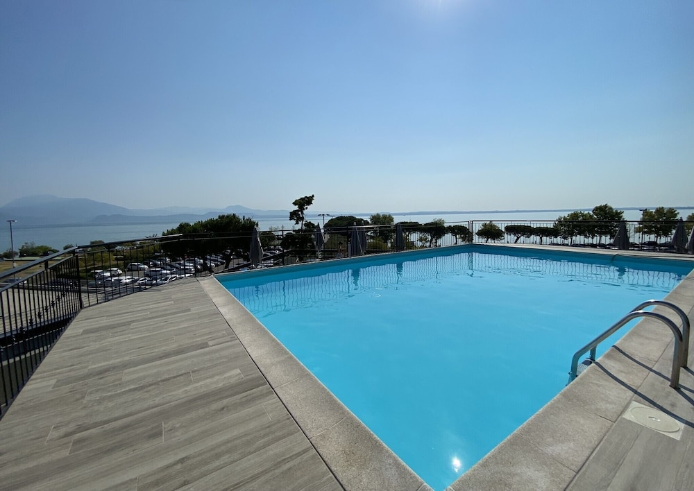 alevic hotel sirmione