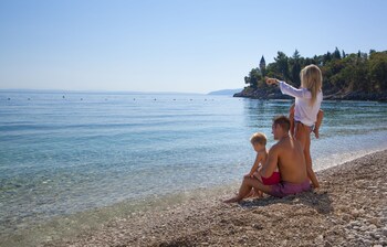 holiday resort medveja liburnia