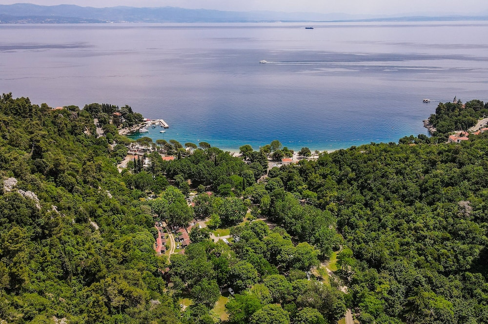 holiday resort medveja liburnia