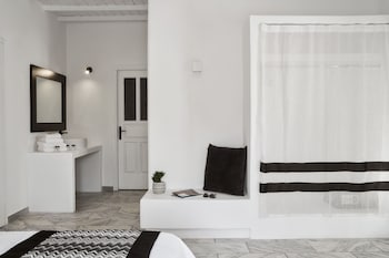 mr and mrs white mykonos